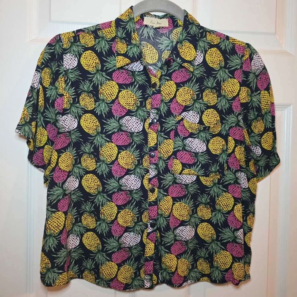 Love Notes Shirt Size M Pineapple Print Cropped Top